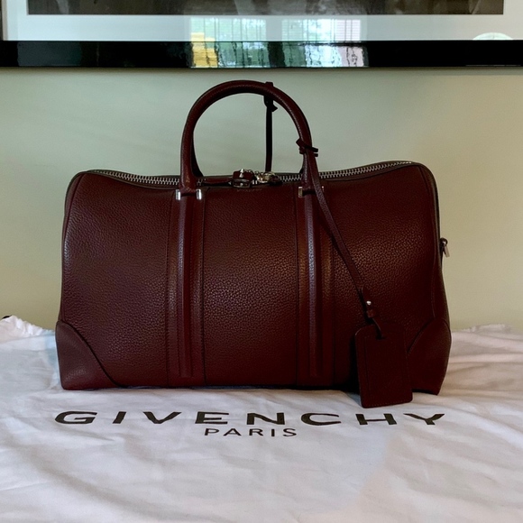 BRAND NEW, AUTHENTIC, GIVENCHY TRAVEL BAG - Picture 8 of 8